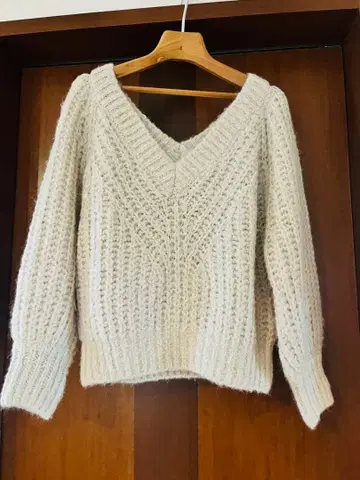 아이보리 굵은 짜임 니트