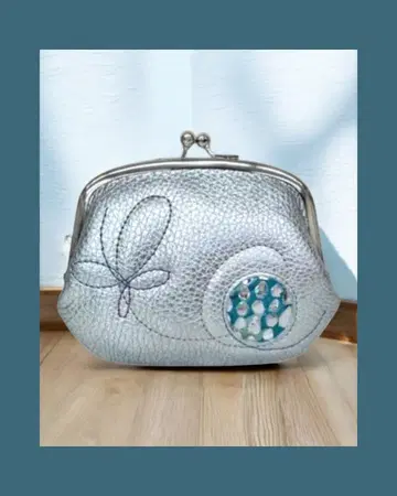 가마구치 꽃 자수 모녀 금 지갑 (실버)