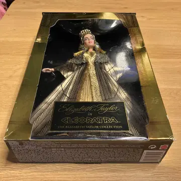 엘리자베스 테일러 클레오파트라 인형