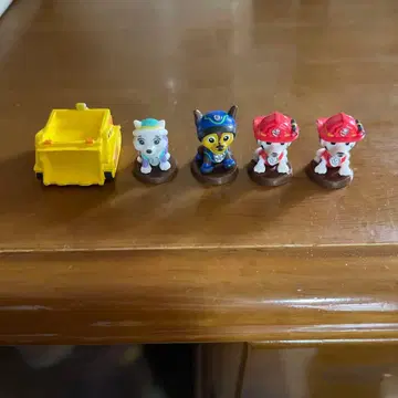 파우 패트롤 피규어