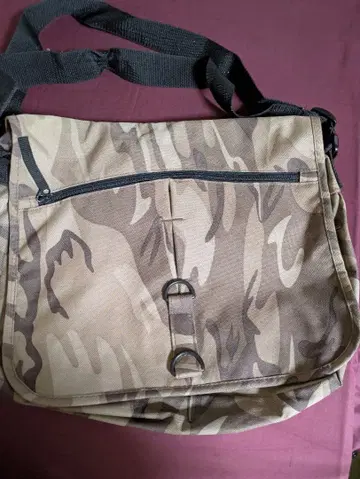 카모 패턴 숄더백