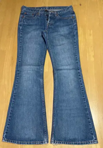 Levi's 플레어 청바지