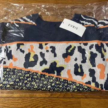 EVRIS 애니멀 MIX 자카드 니트탑