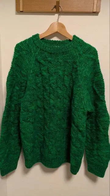 모헤어 케이블 짜임 니트 스웨터