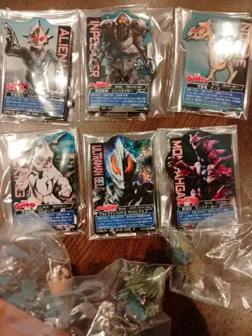 제일복권 울트라맨 시리즈 괴수대전 vol.2 F상 3개 & E상 6개