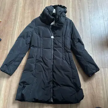 MONCLER 블랙 다운 자켓 여성용