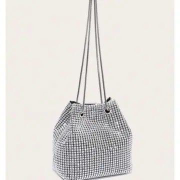 체크 무늬 복조리형 숄더백