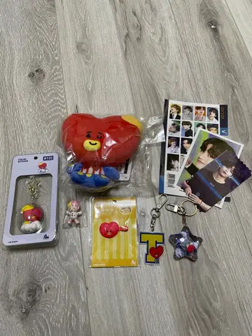 BT21 TATA 봉제 인형 미개봉 잡화 세트 판매