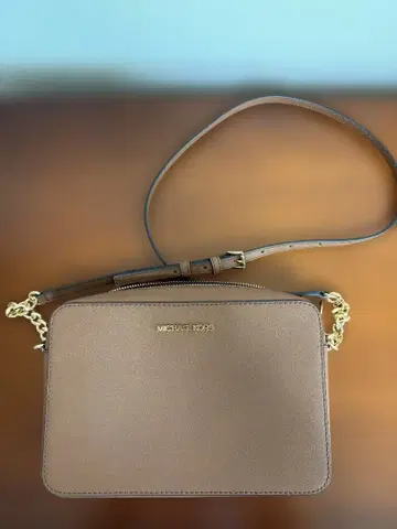 MICHAEL KORS 브라운 숄더백