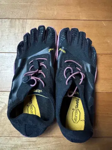 Vibram FiveFingers EU37/USA7-7.5