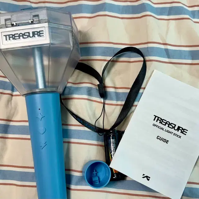 트레저 응원봉 (트라이트) + 앨범 2개