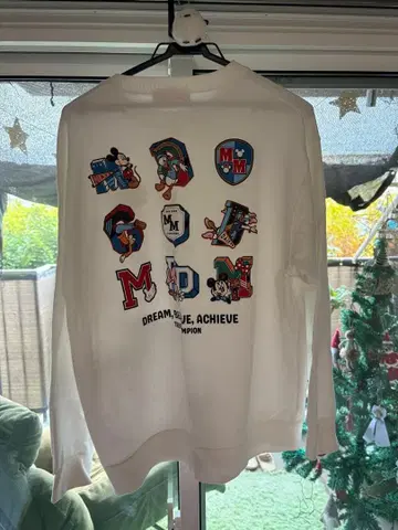 미키마우스 프린트 맨투맨