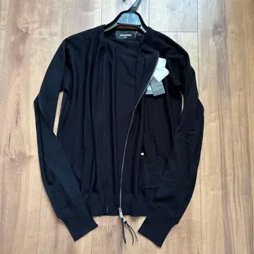 새상품 DSQUARED2 정가 7만 1500엔 긴팔 가디건 블랙