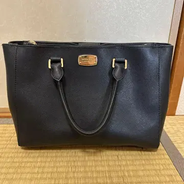 블랙 토트백 합성 피혁