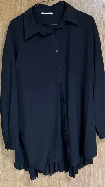 HUG.U/ [ 흔들리는 플리츠 ] 블랙