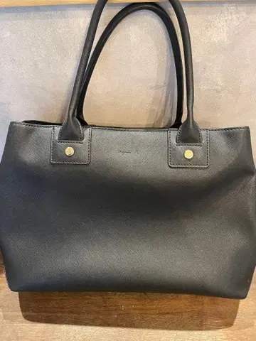 아네스베 블랙 핸드백