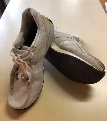 REEF 스웨이드 스니커즈