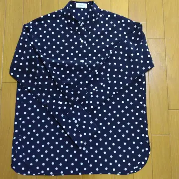 이에나 도트 긴팔 셔츠