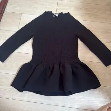 sheller 블랙 페 플럼 니트탑