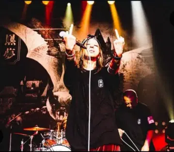 쿠로유메 Fes 크루 티셔츠 XL 사이즈