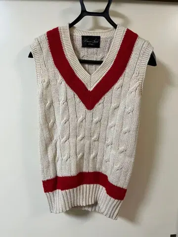 엔지니어드 가먼츠 니트 베스트