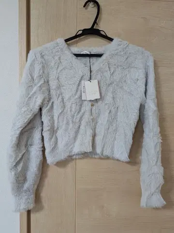 LILLIAN CARAT 라이트 그레이 샤기 가디건