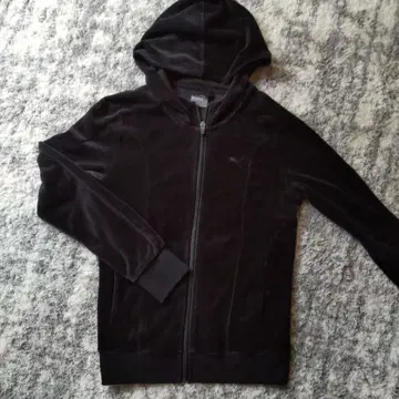 PUMA 블랙 후드 부착 후드티 벨로아