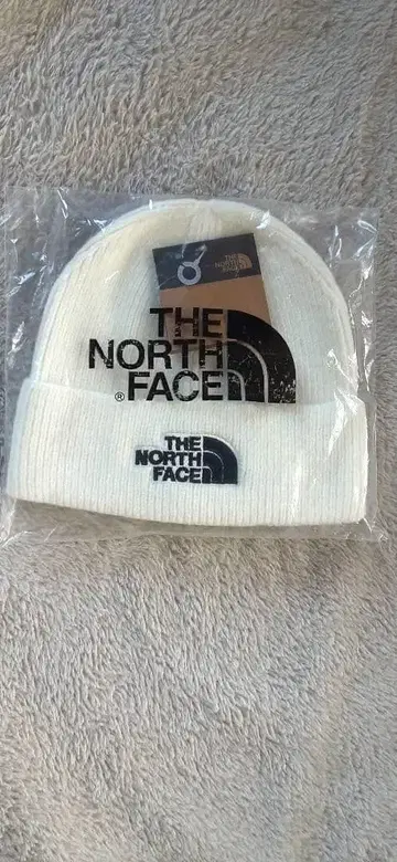 THE NORTH FACE 화이트 니트 모자