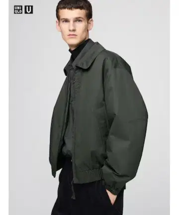 유니클로 퍼프테크 숏 블루종 M 올리브