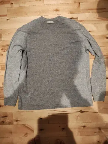 알바나 그레이 긴팔 티셔츠