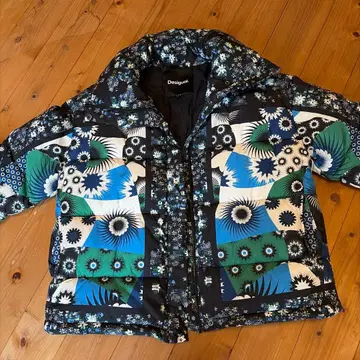 Desigual 멀티 컬러 자켓 M 이 패턴의 후드 부착