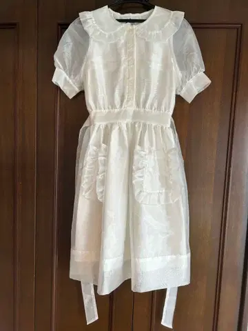 Katie 아이보리 반팔 무릎 기장 원피스