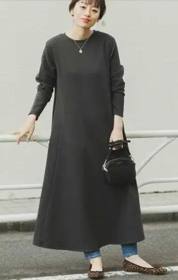 어반 리서치 서니 라벨 속기모 머메이드 라인 원피스 그레이 USED