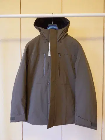 유니클로 하이브리드 다운 파카 M 사이즈 다크 브라운