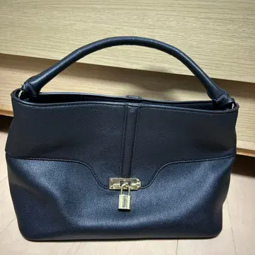 SNIDEL 블랙 가죽 숄더백