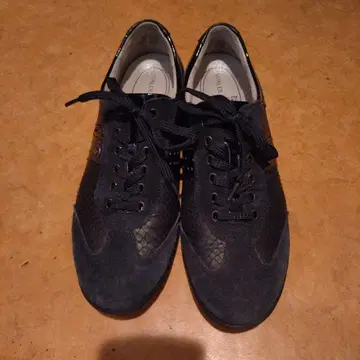 waldlaufer 스니커즈