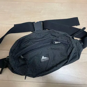 GREGORY 숄더백 블랙 체크 무늬