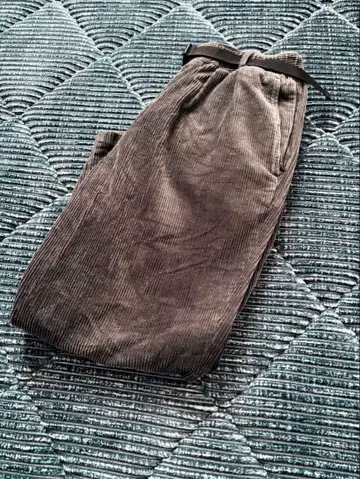 BEAMS 코듀로이 팬츠 M 사이즈 차콜 그레이 이지