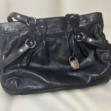 FURLA 블랙 가죽 숄더백