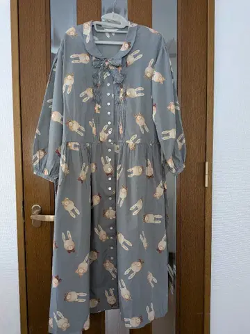 토끼 패턴 긴팔 원피스