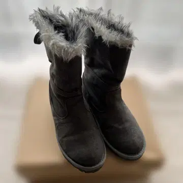 VANS 퍼 달린 그레이 부츠