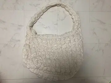 COS 퀼팅 숄더백