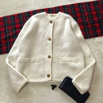 새상품급 미라 오웬 골드 버튼 알파카 니트 가디건 자켓 아이보리 화이트