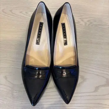 미사용 새상품 YOSHITO 블랙 힐 24cm