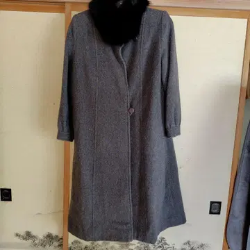 울 그레이 롱 코트 (M 사이즈) 옷깃 퍼 포함