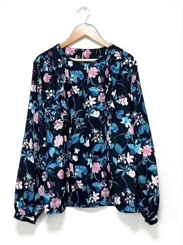 새상품  42,900엔 JUDY 주디/플라워 프린트 블라우스 40