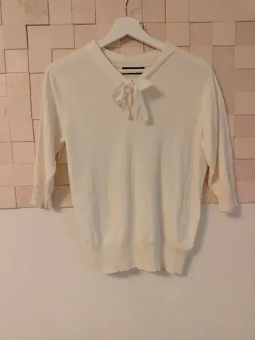 그린 레이블 리본 면 니트