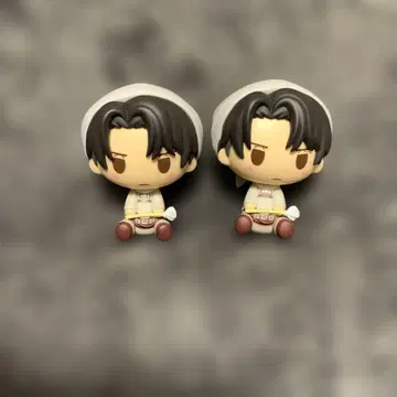 새상품급 진격의 거인 쵸코놋코 피규어 시크릿 리바이 2체 세트