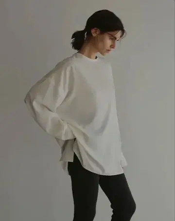 etretokyo 크루넥 오버 사이즈 풀오버