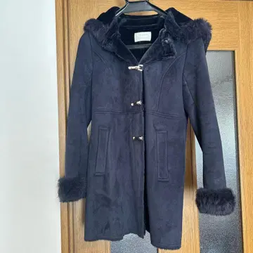 any Sis 네이비 무스탕 코트 후드 부착